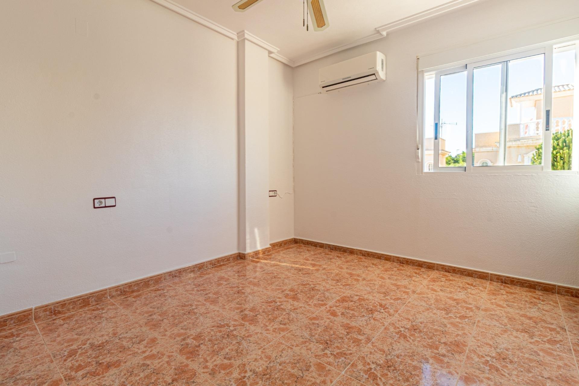 Reventa - Terraced house - Torrevieja - Aguas Nuevas