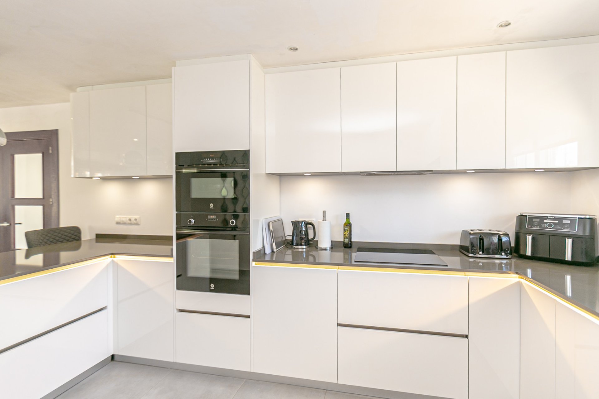 Reventa - Villa - Campoamor - Lomas de Don Juan