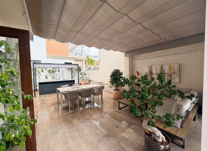 Reventa - Villa - Ciudad Quesada - Doña Pepa
