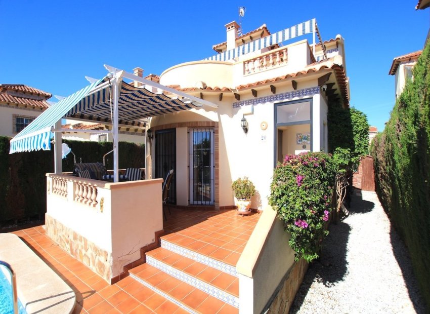 Reventa - Villa - El Raso