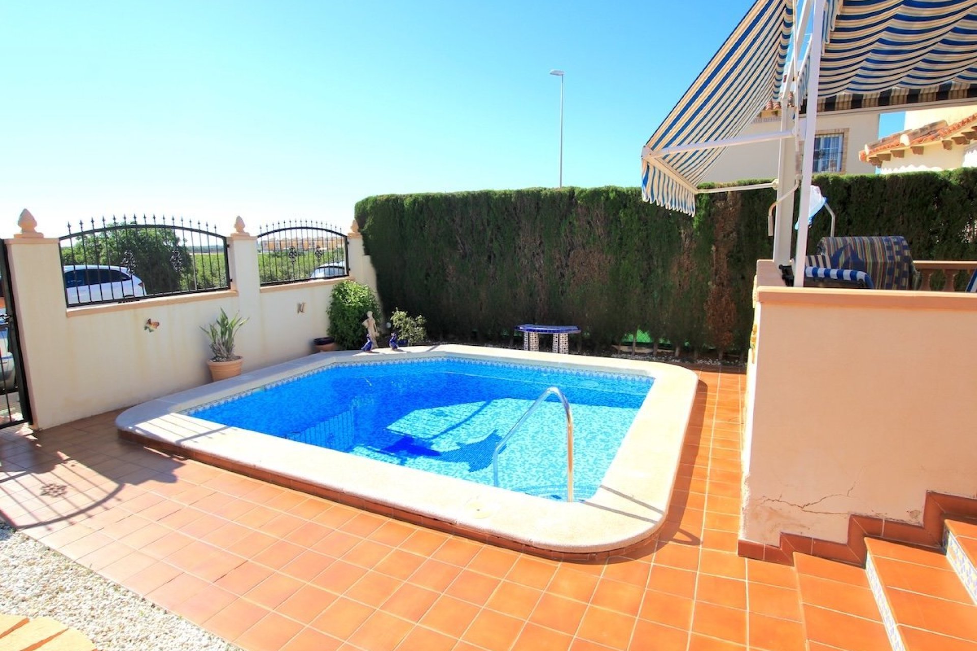 Reventa - Villa - El Raso