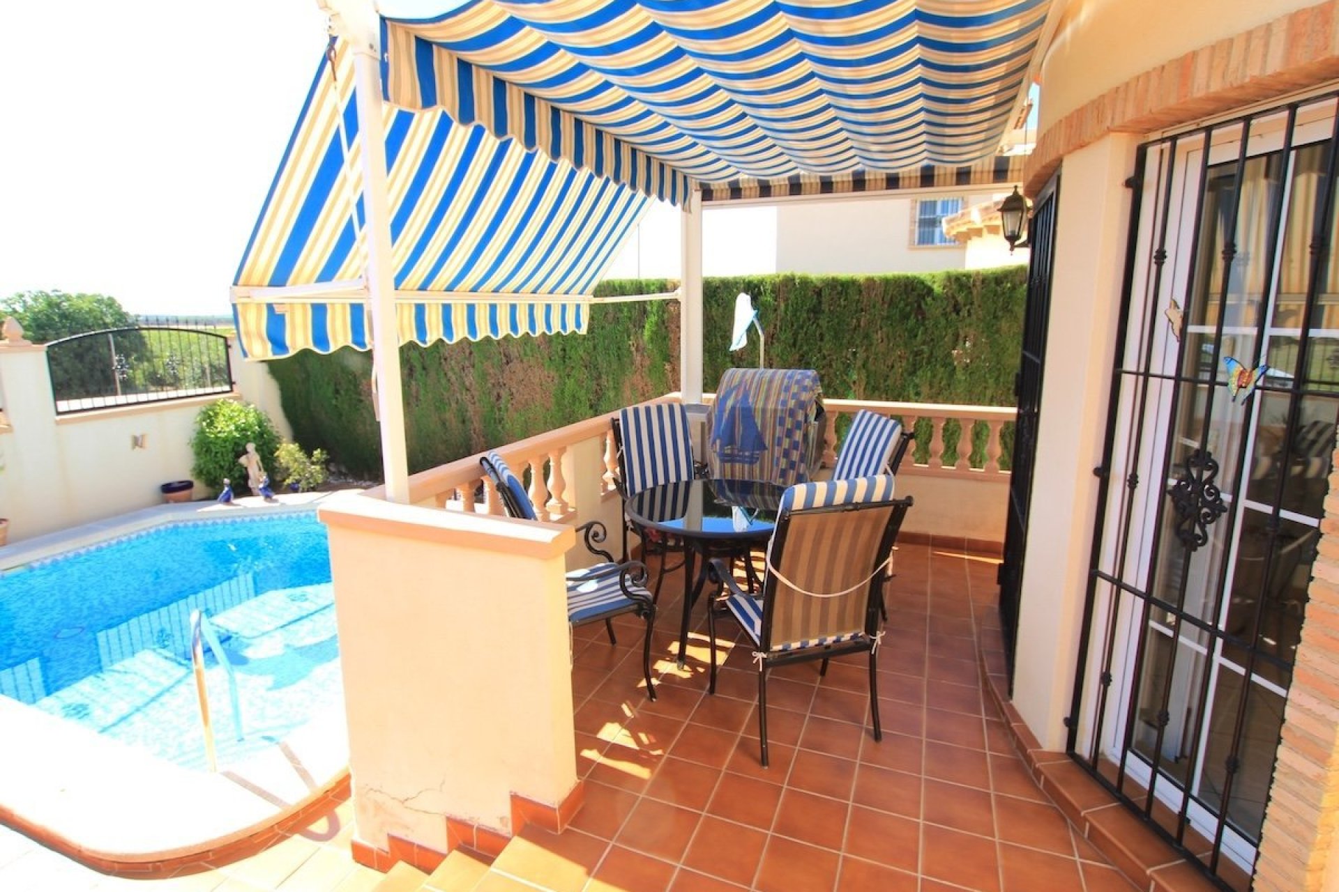 Reventa - Villa - El Raso