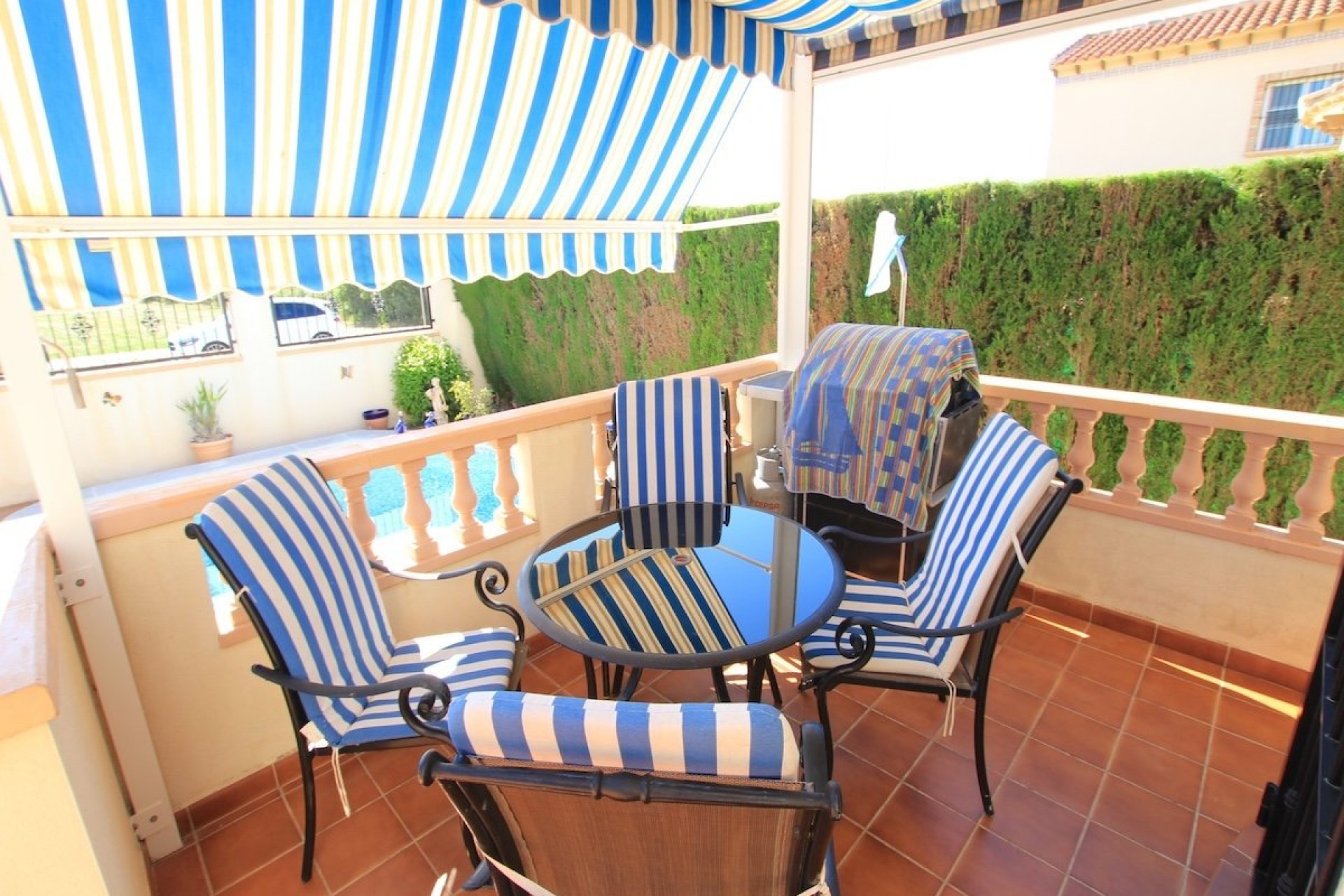Reventa - Villa - El Raso