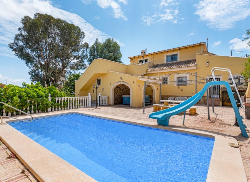 Reventa - Villa - Jacarilla