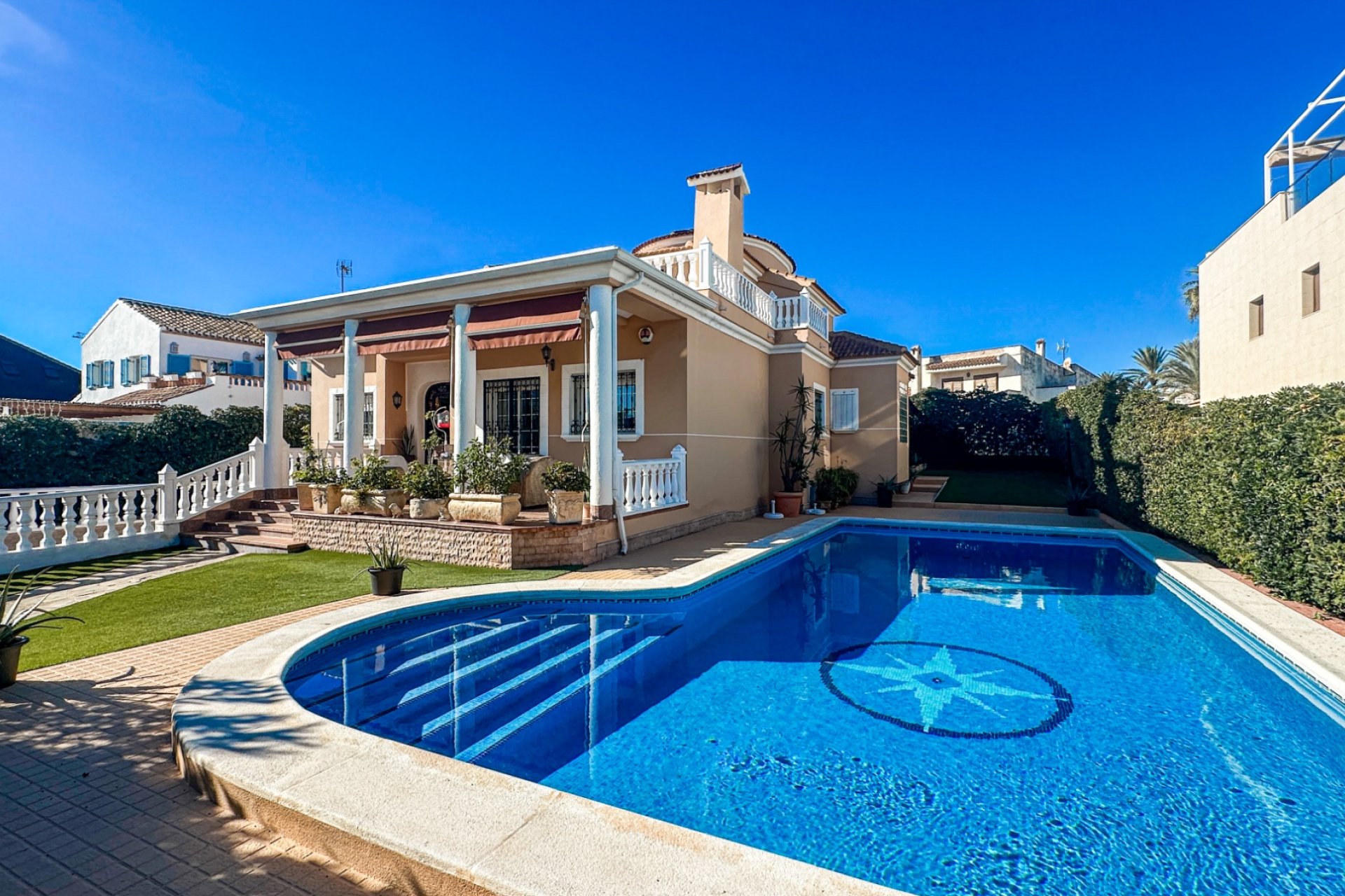 Reventa - Villa - La Mata
