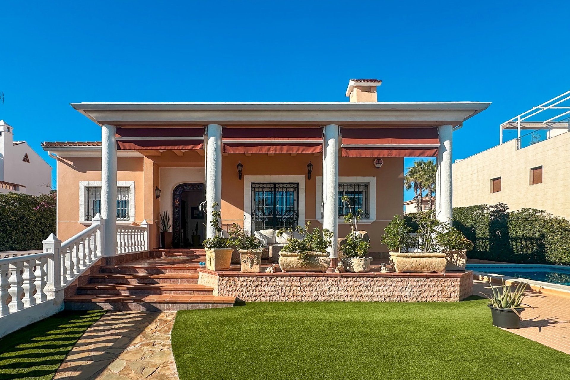 Reventa - Villa - La Mata