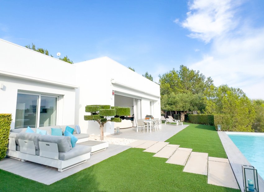 Reventa - Villa - Las Colinas Golf - Las Colinas Golf Resort