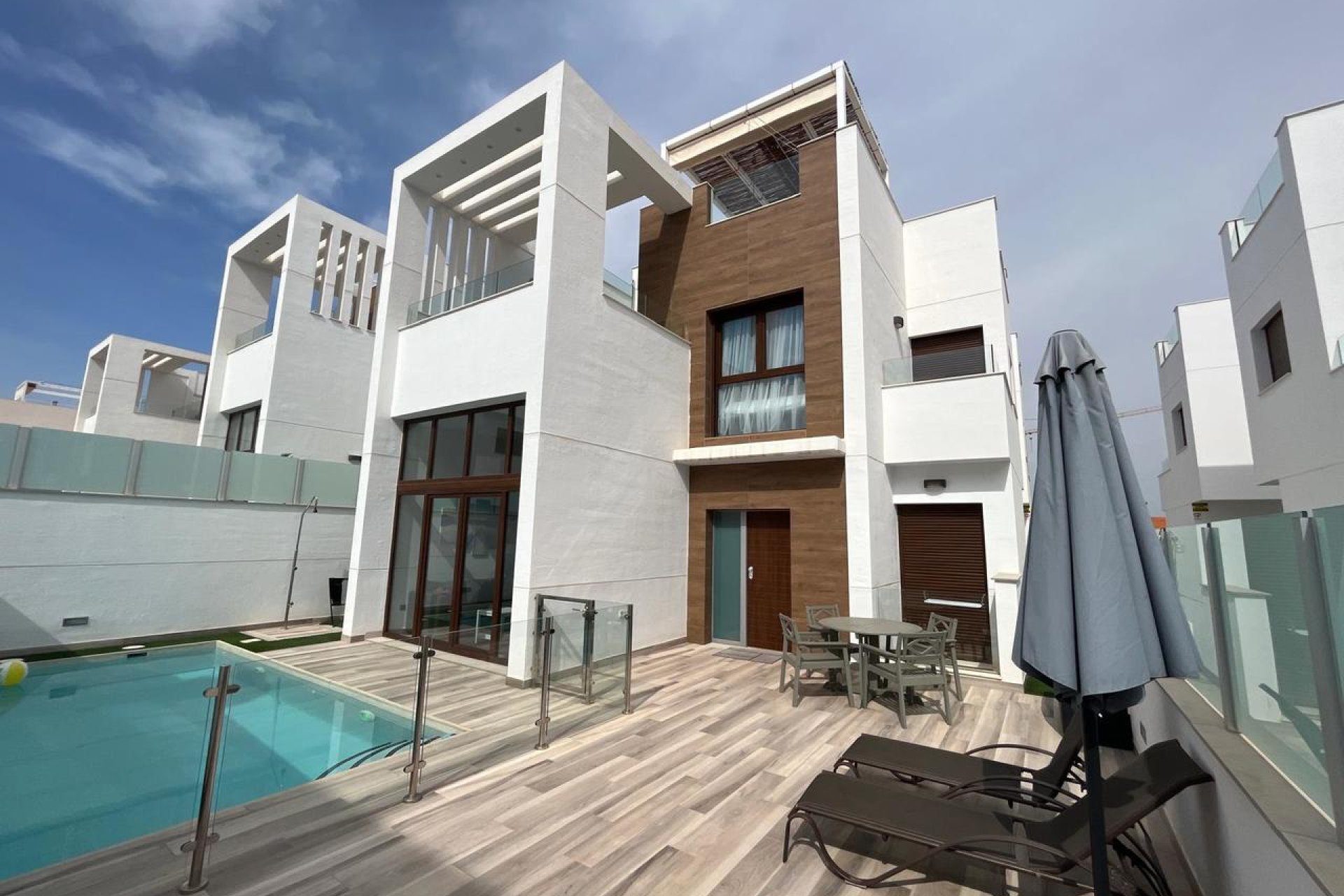 Reventa - Villa - Los Balcones