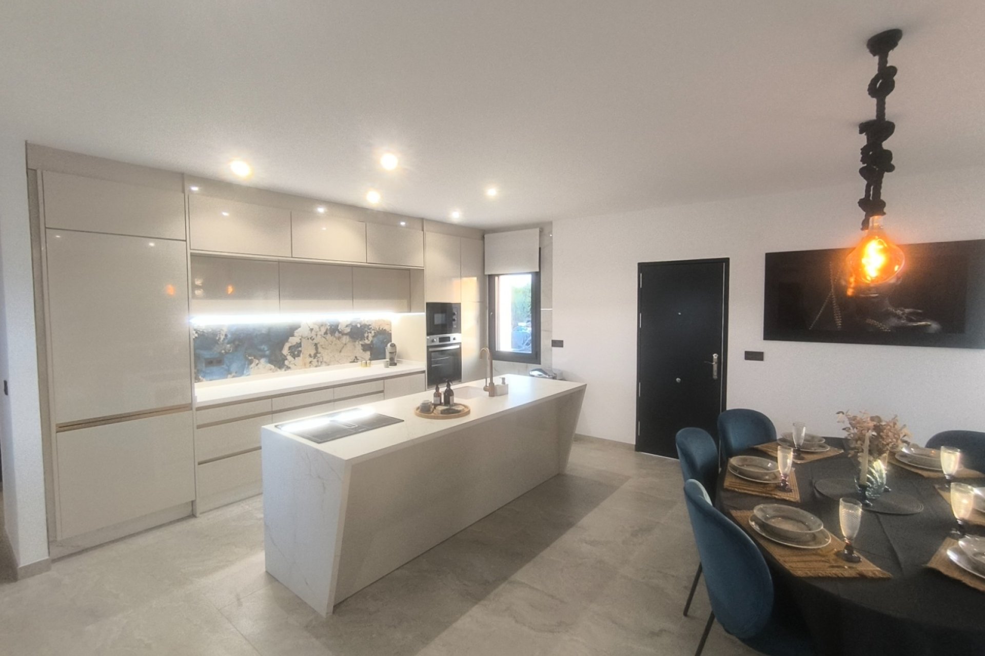 Reventa - Villa - Los Montesinos - La Herrada