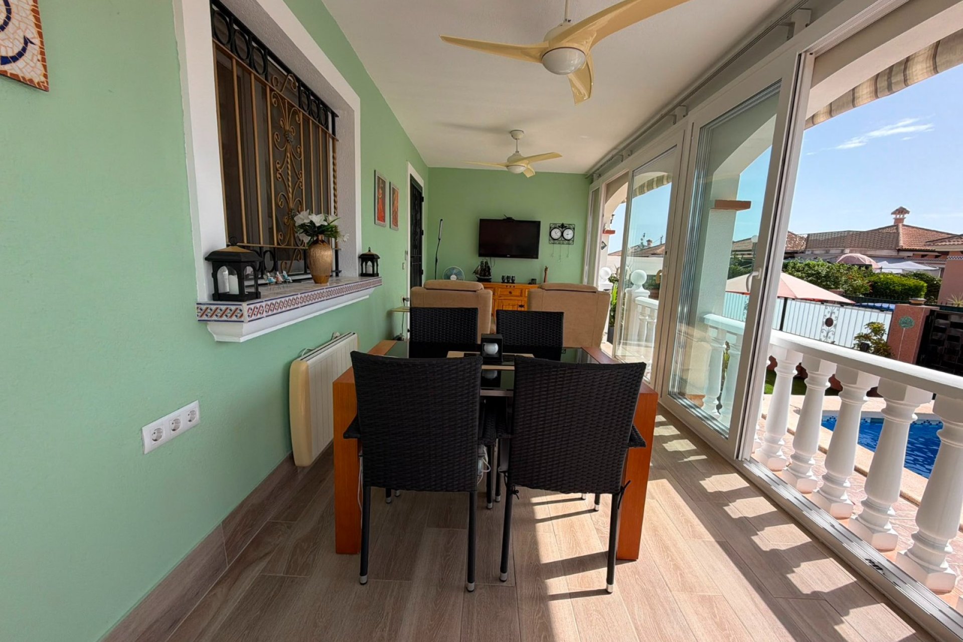 Reventa - Villa - Los Montesinos - La Herrada