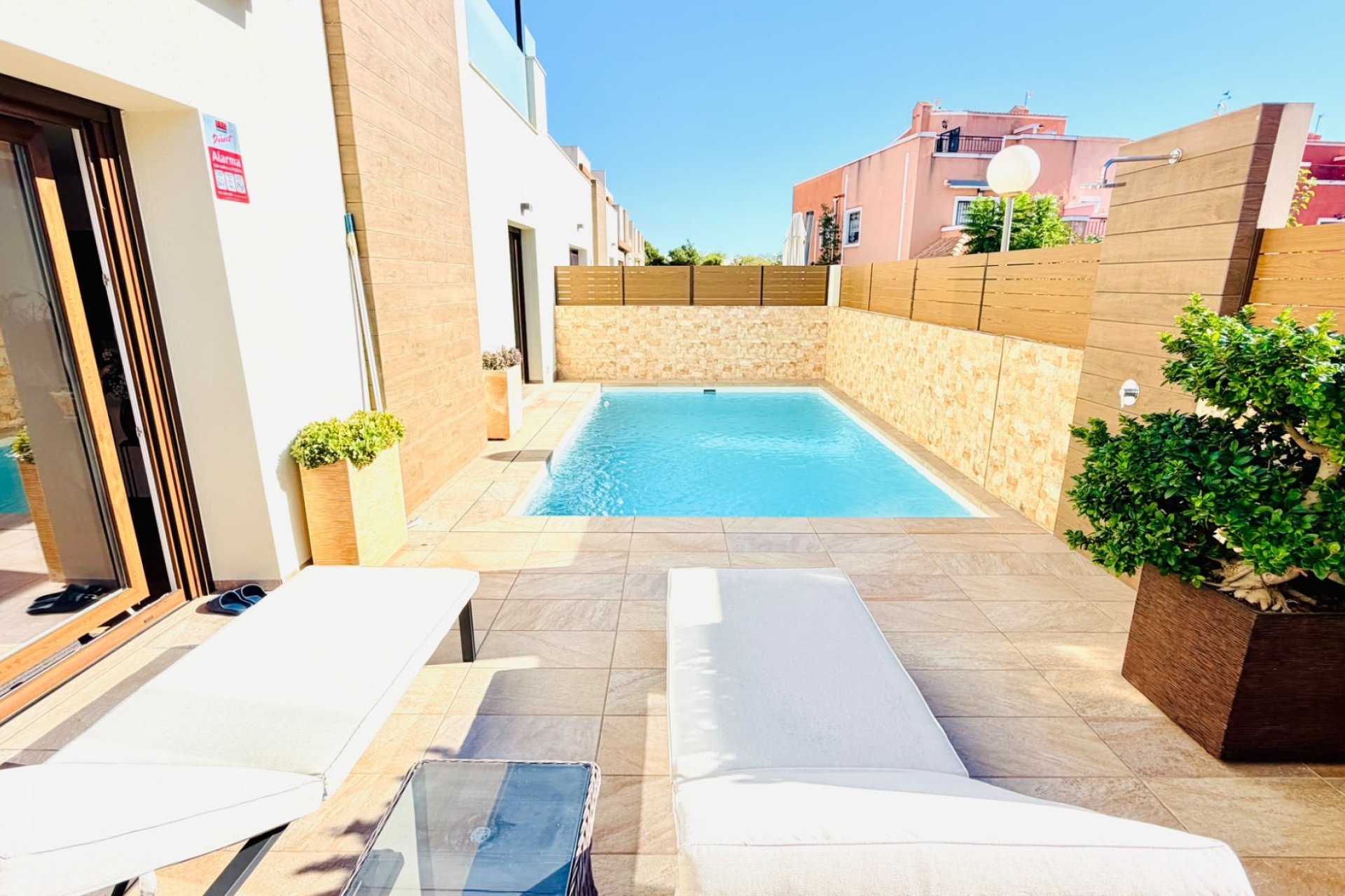 Reventa - Villa - Los Montesinos - La Herrada