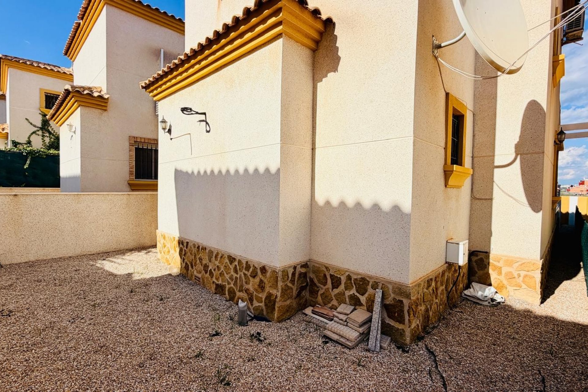 Reventa - Villa - Los Montesinos - La Herrada