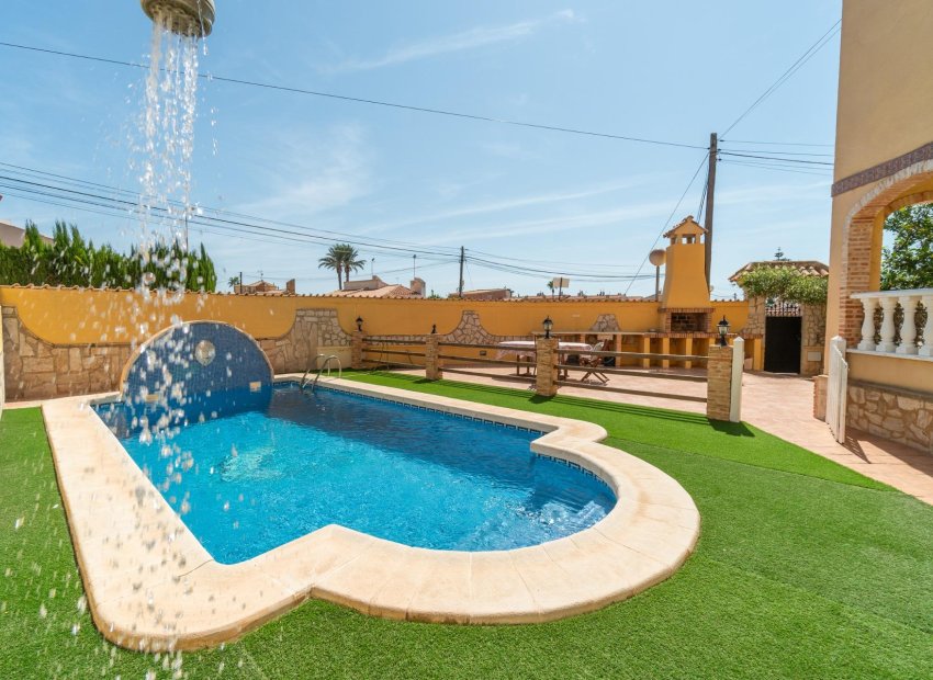 Reventa - Villa - Orihuela Costa - La Florida