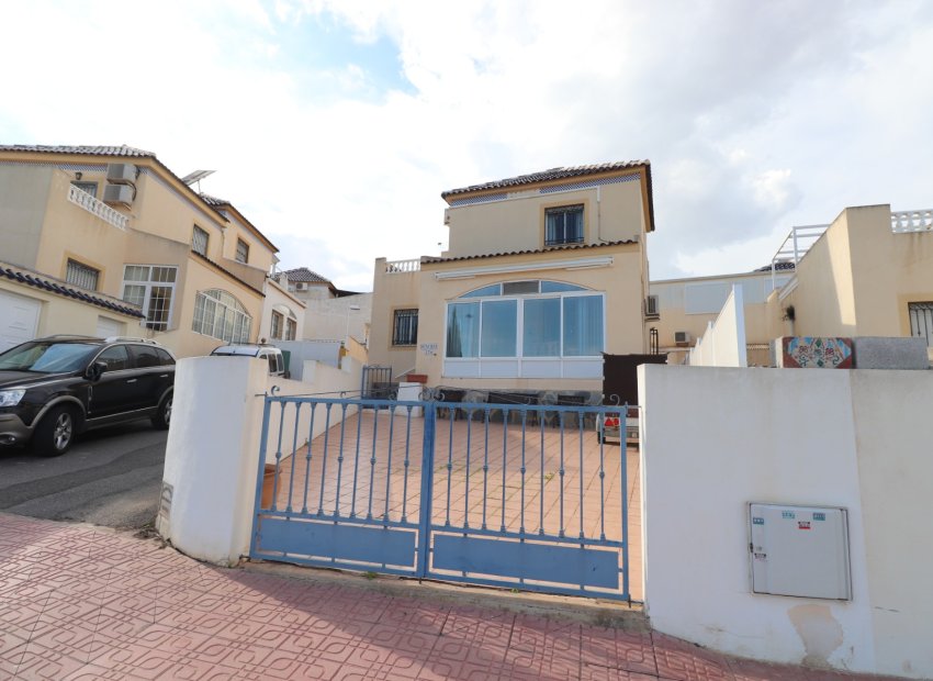 Reventa - Villa - Orihuela Costa - Los Balcones