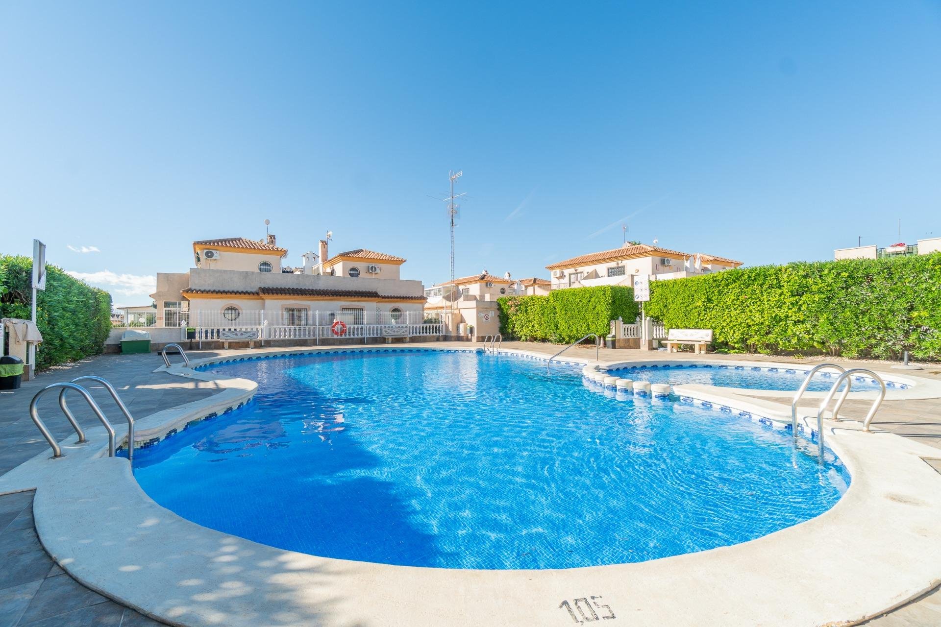 Reventa - Villa - Orihuela Costa - Playa Flamenca