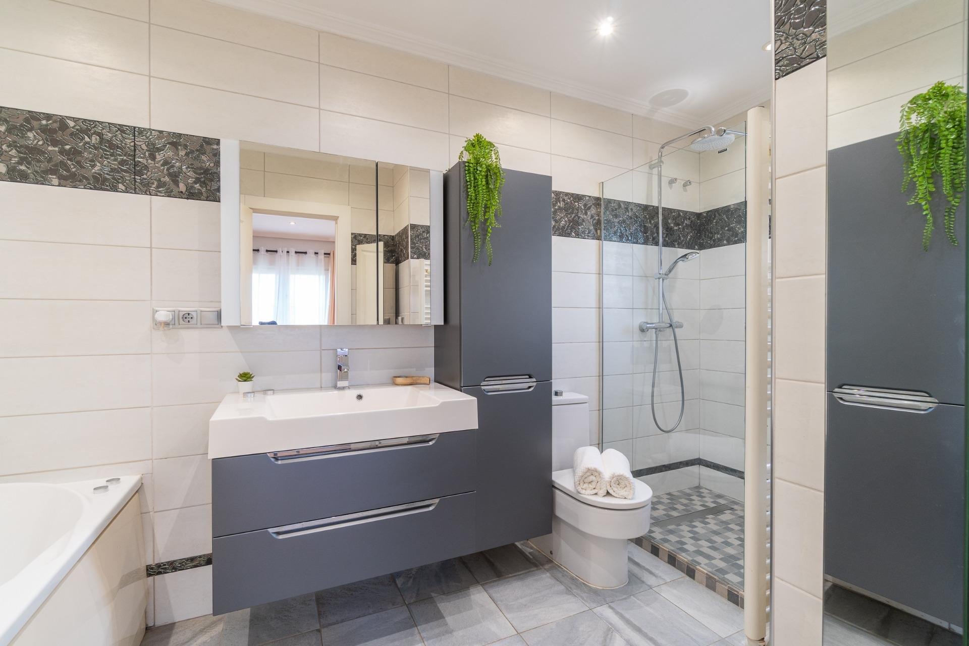 Reventa - Villa - Orihuela Costa - Playa Flamenca