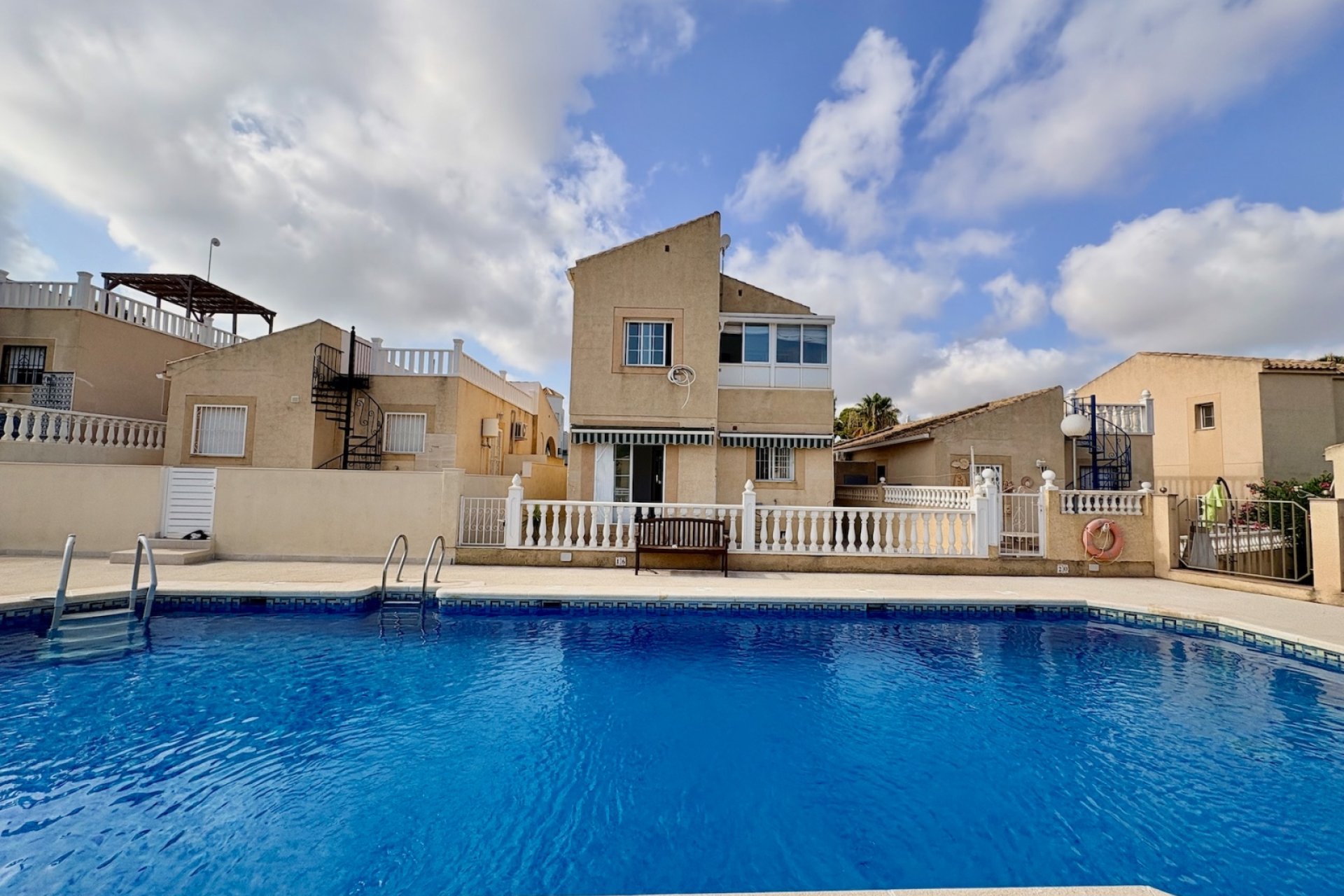 Reventa - Villa - Orihuela - Los Balcones