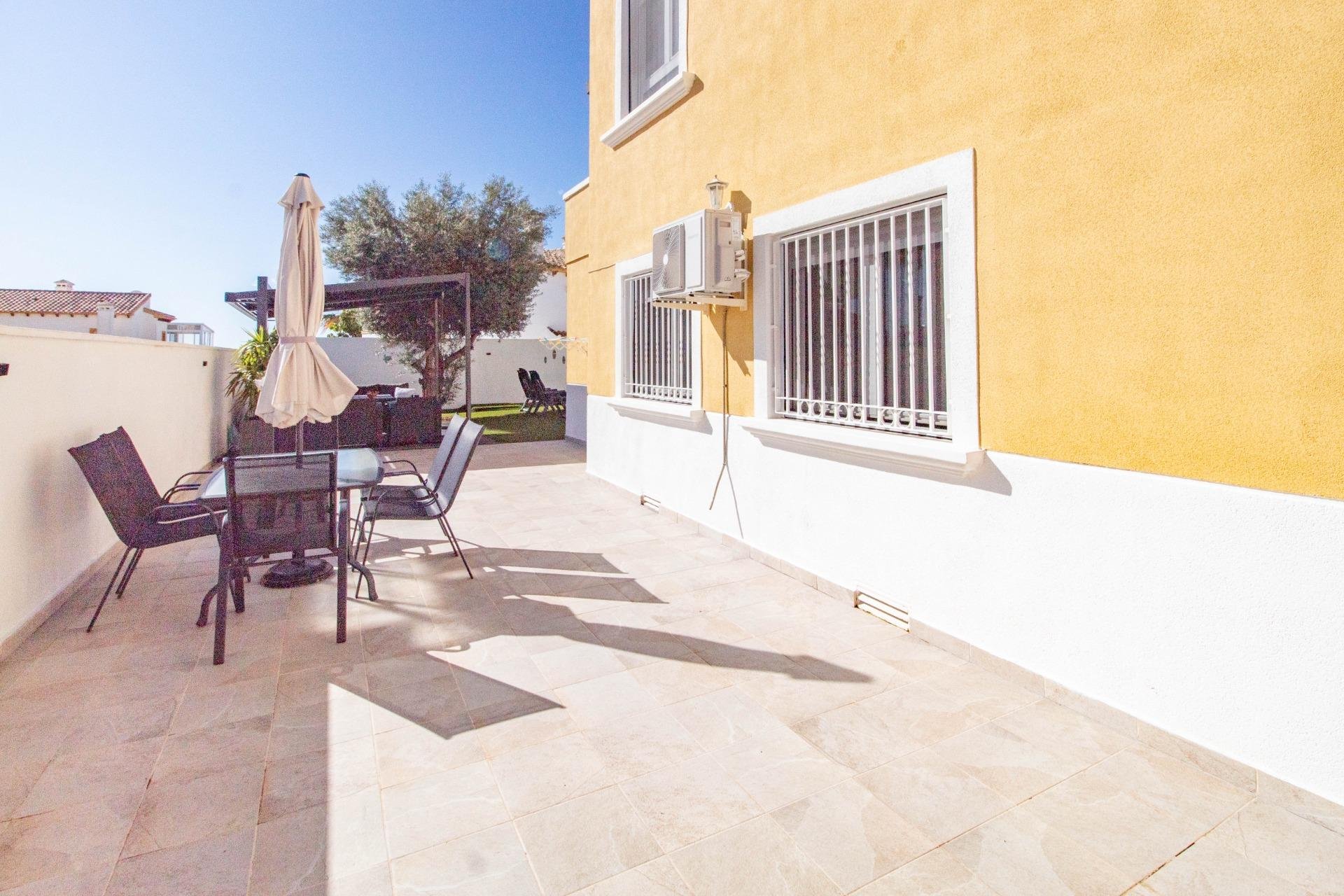 Reventa - Villa - San Miguel de Salinas - Blue lagoon