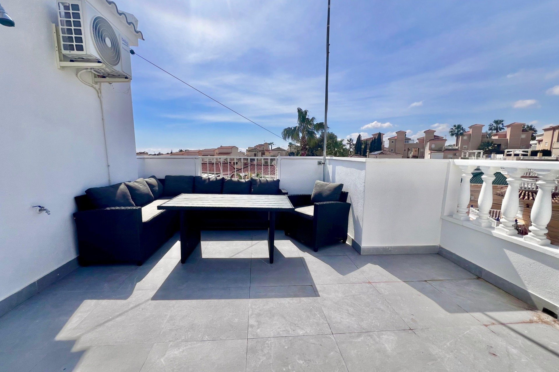 Reventa - Villa - San Miguel de Salinas - Las Filipinas