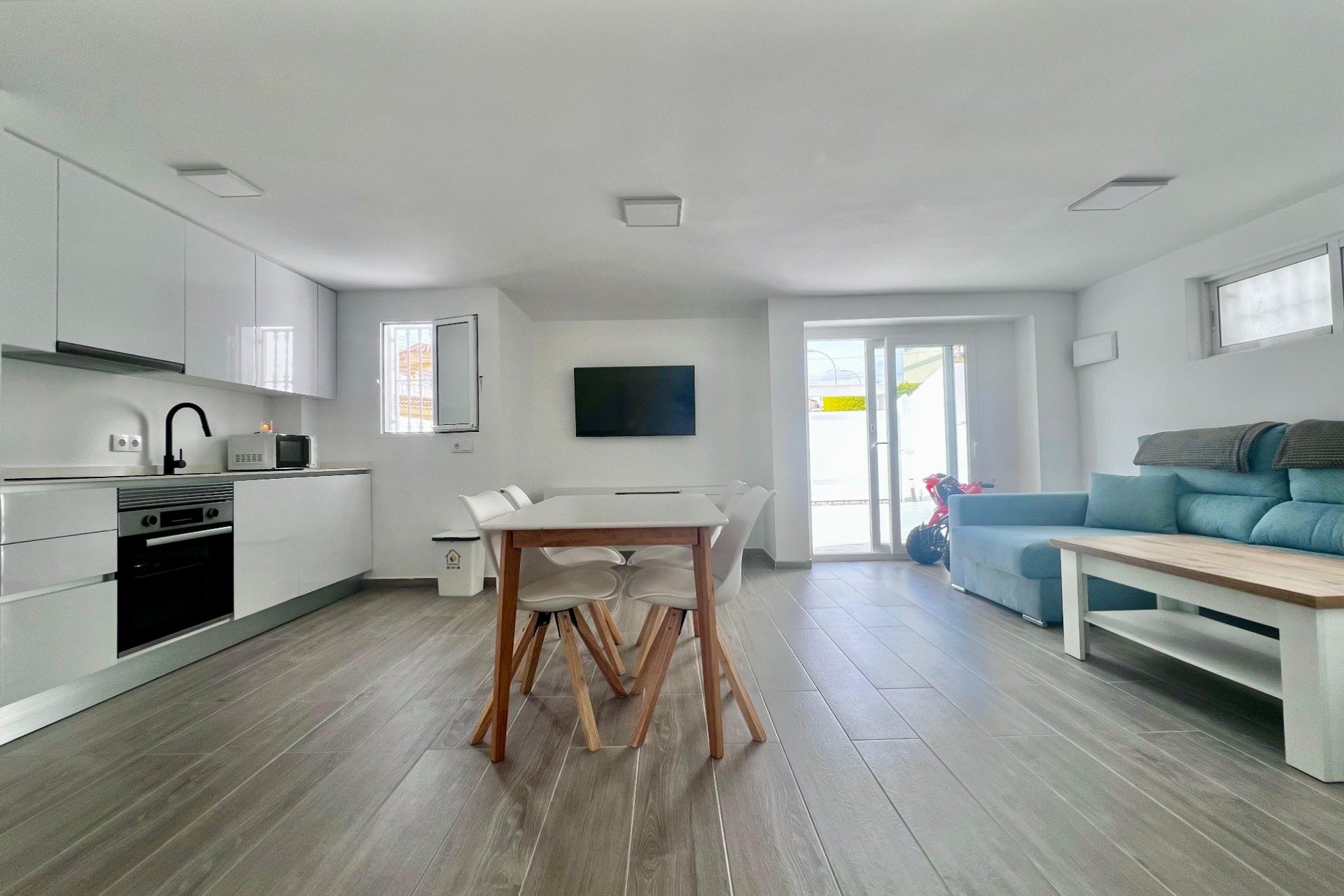 Reventa - Villa - San Miguel de Salinas - Las Filipinas