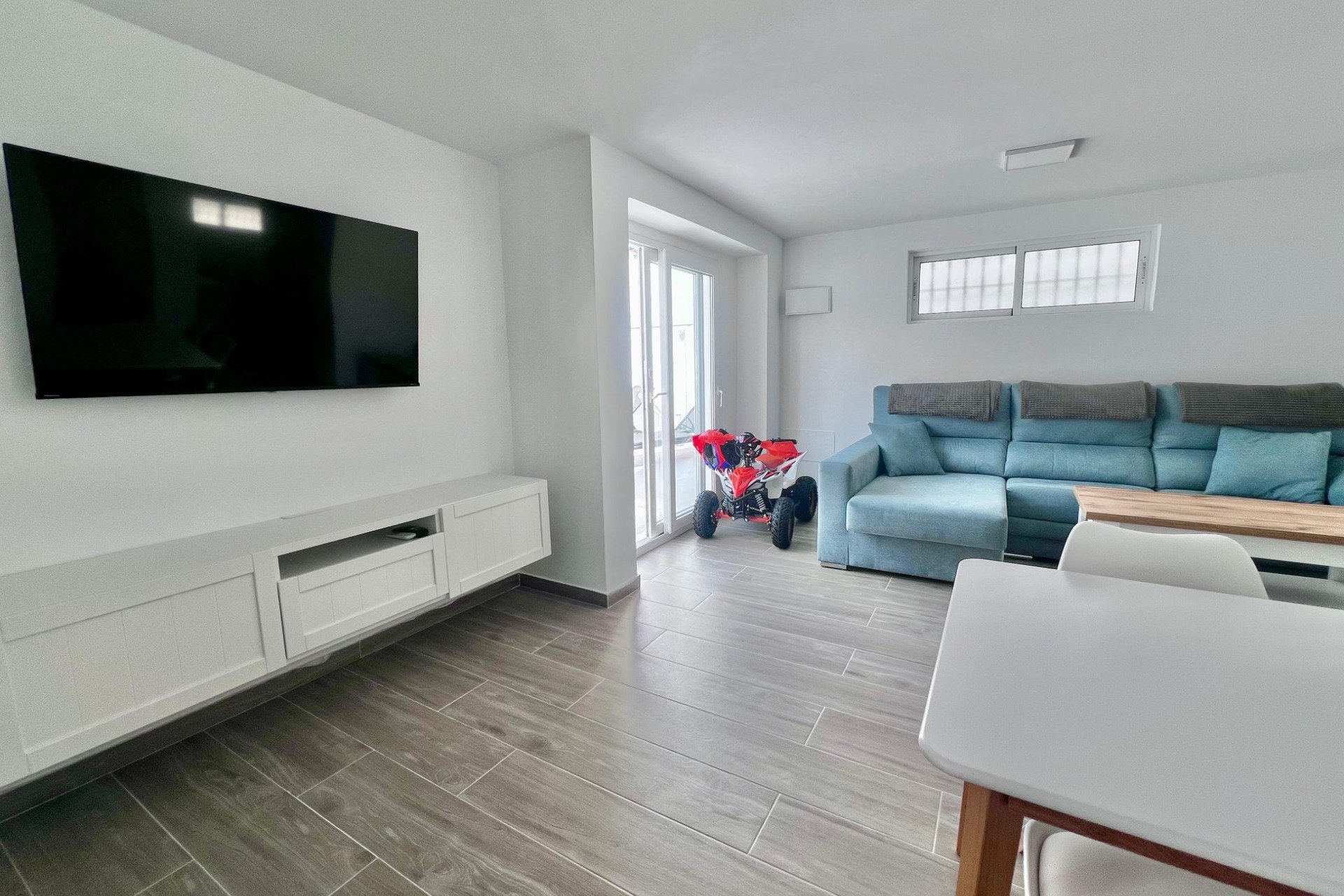 Reventa - Villa - San Miguel de Salinas - Las Filipinas