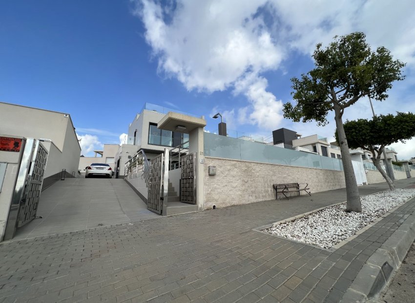 Reventa - Villa - San Miguel de Salinas