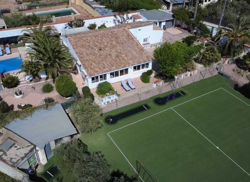 Reventa - Villa - Sax