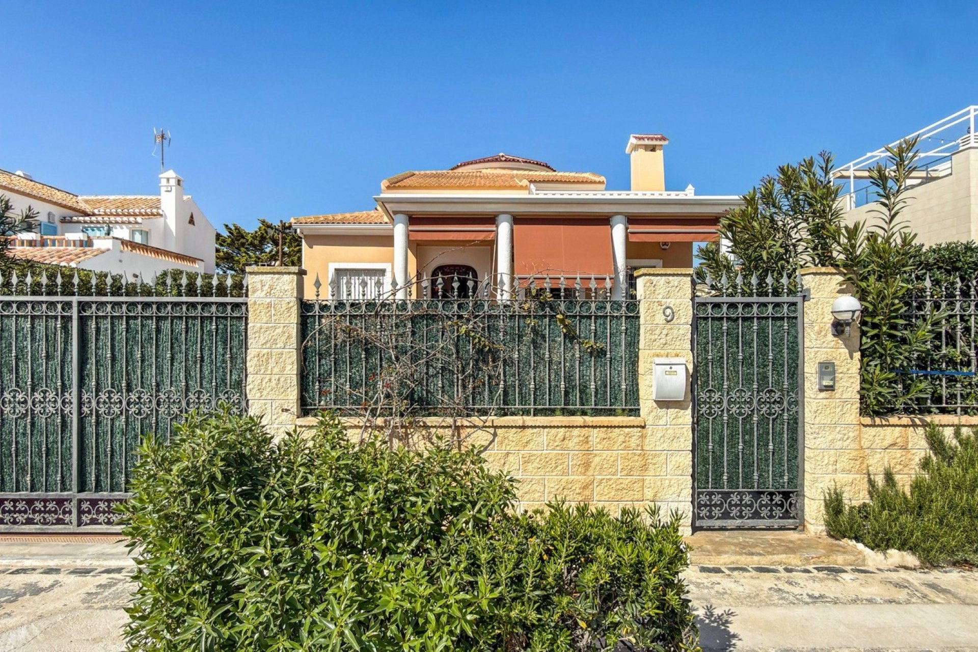 Reventa - Villa - Torrevieja - La Mata