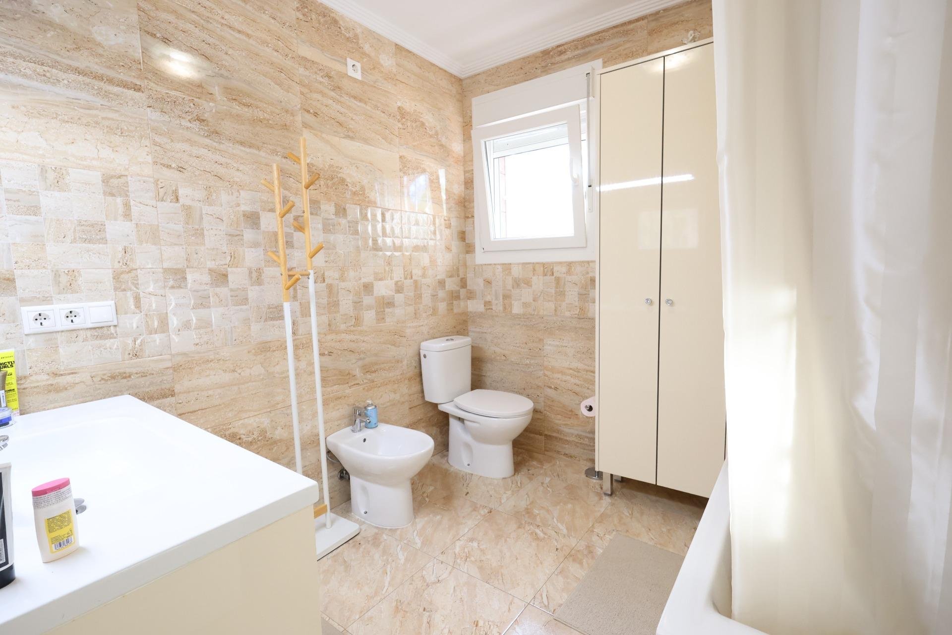 Reventa - Villa - Torrevieja - Los Balcones