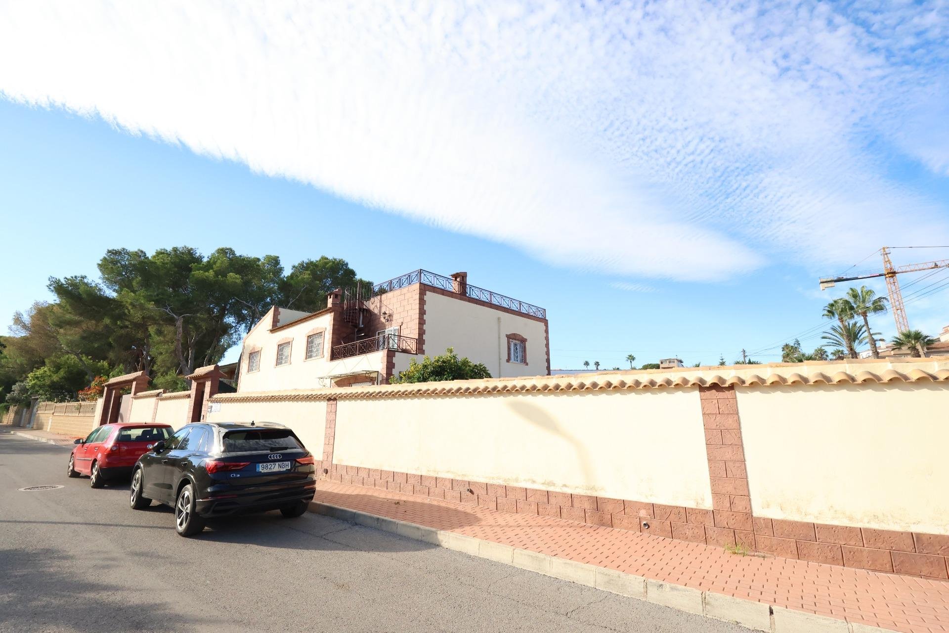 Reventa - Villa - Torrevieja - Los Balcones