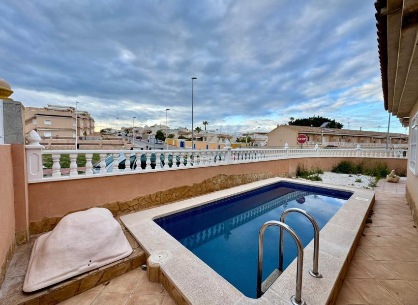 Reventa - Villa - Torrevieja - Los Balcones