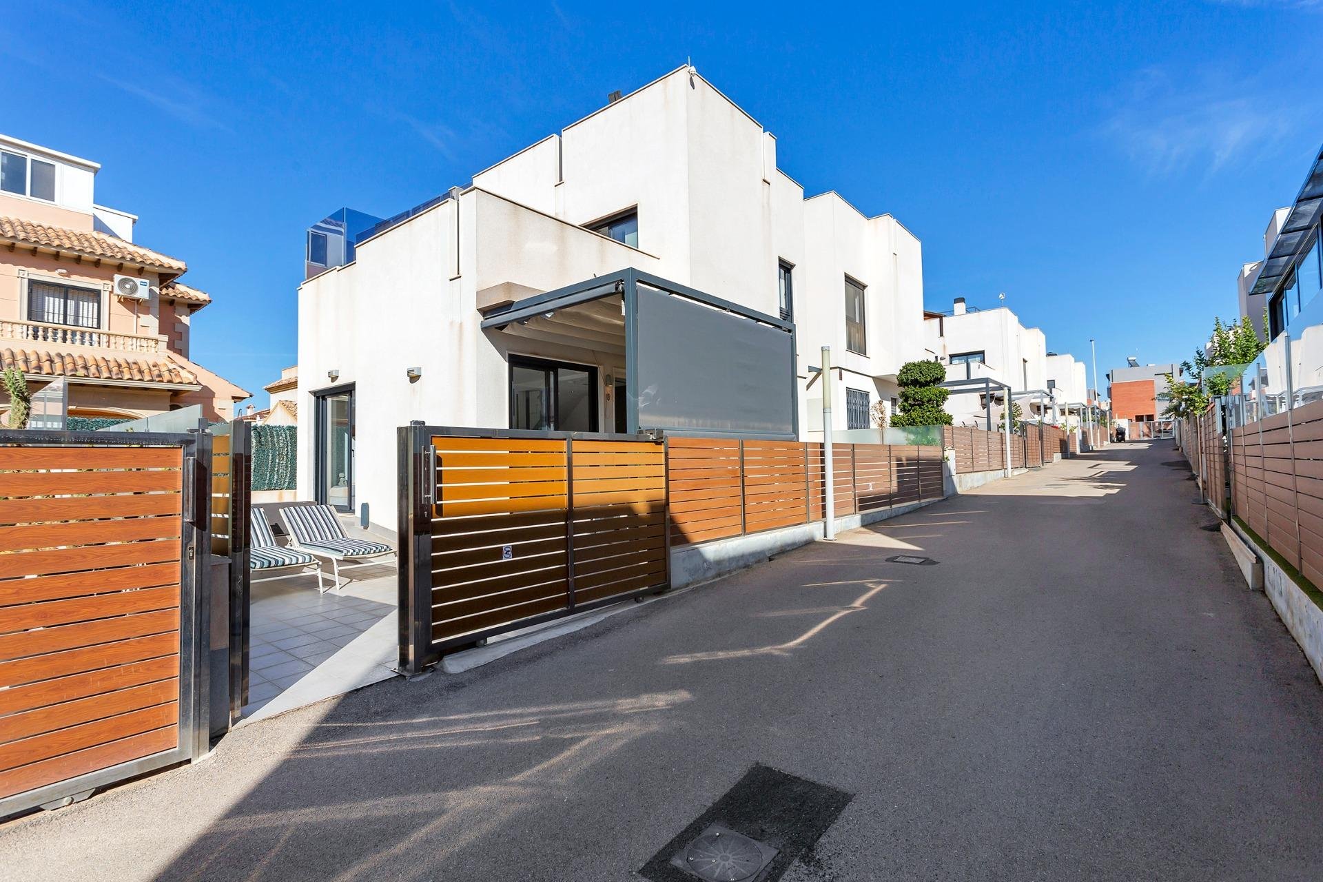 Reventa - Villa - Torrevieja - Sector 25