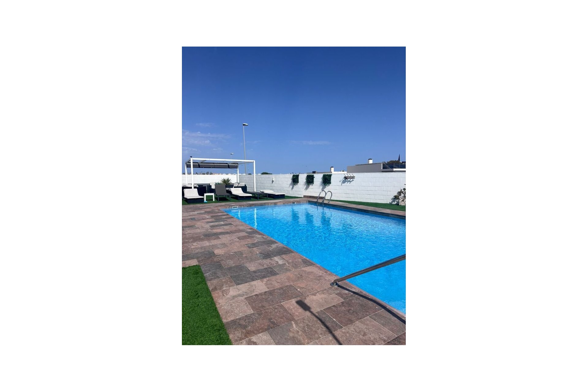 Reventa - Villa - Villamartin - PAU 8