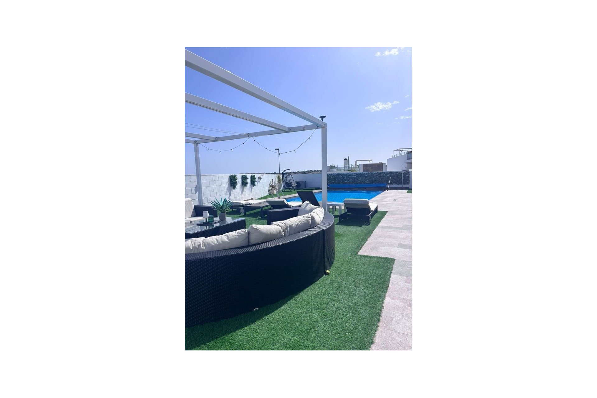 Reventa - Villa - Villamartin - PAU 8