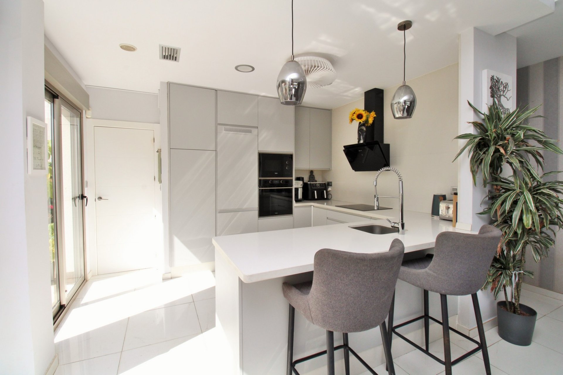 Reventa - Villa - Villamartin - Villamartín