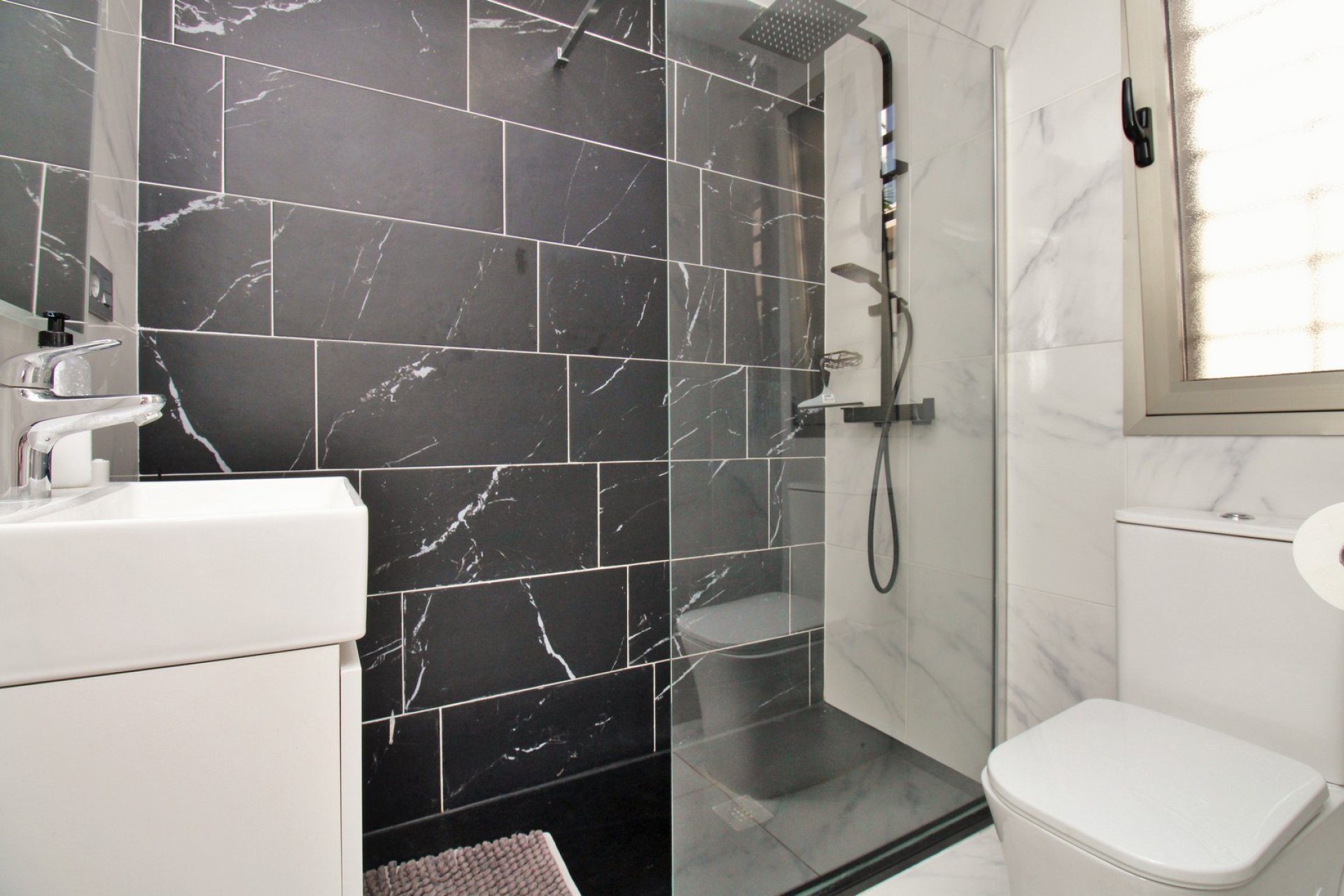 Reventa - Villa - Villamartin - Villamartín