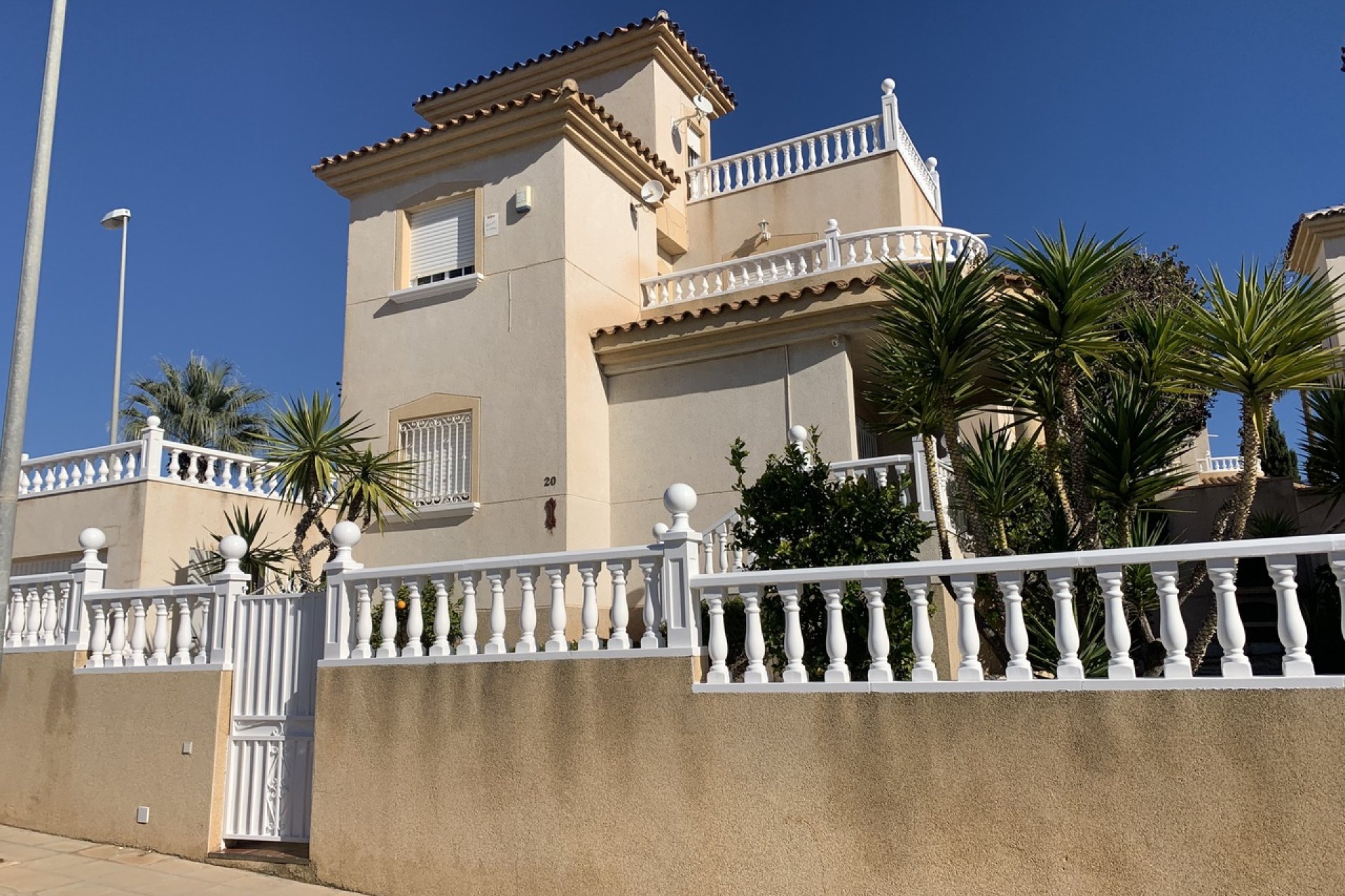 Reventa - Villa - Villamartin - Villamartín