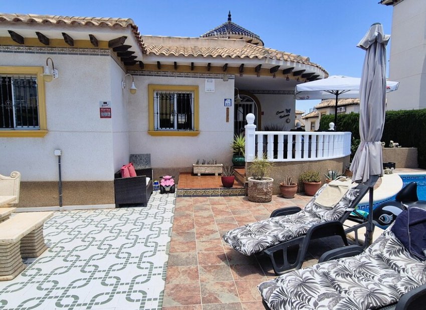 Reventa - Villa - Villamartin - Villamartín