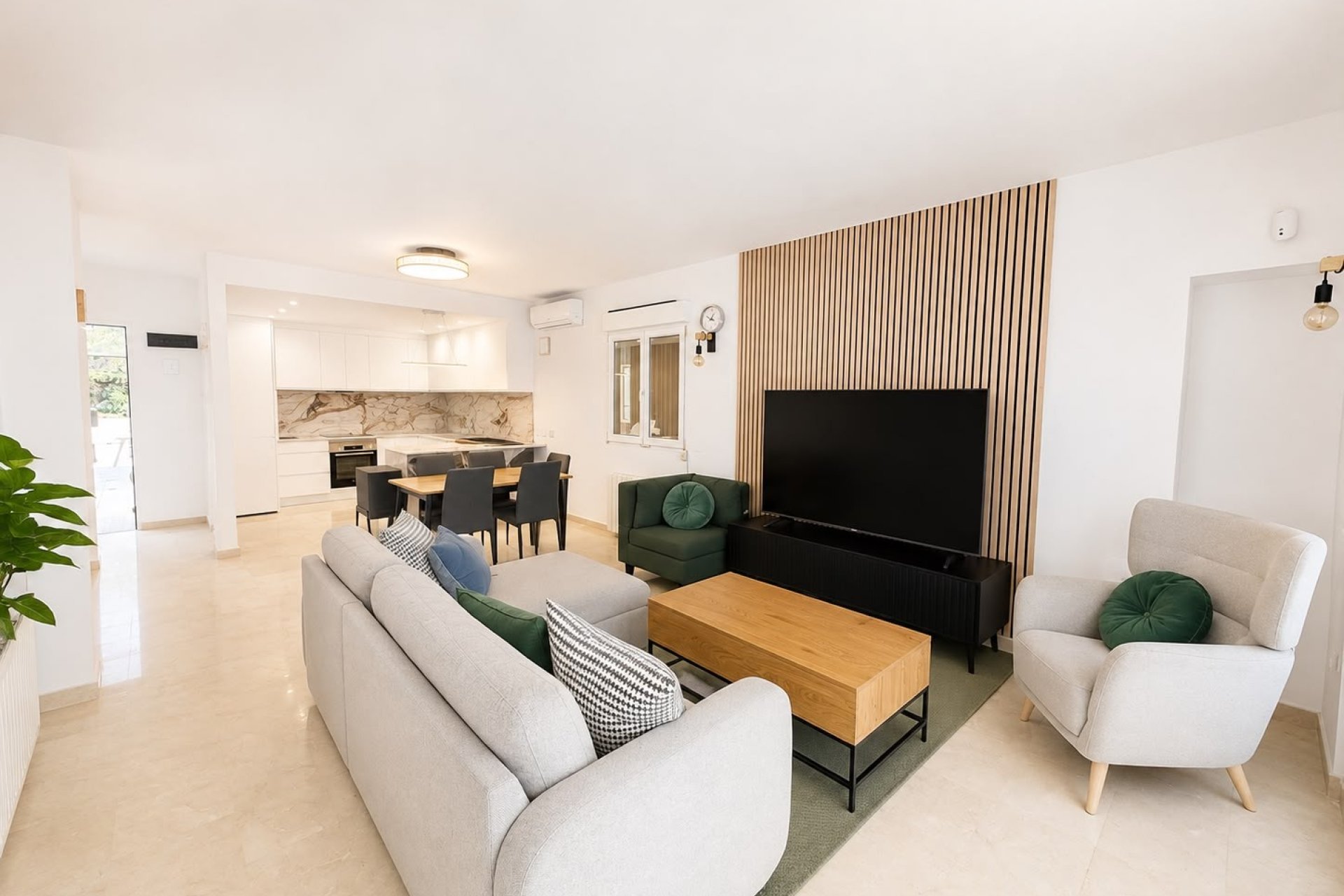 Reventa - Villa - Villamartin - Villamartín