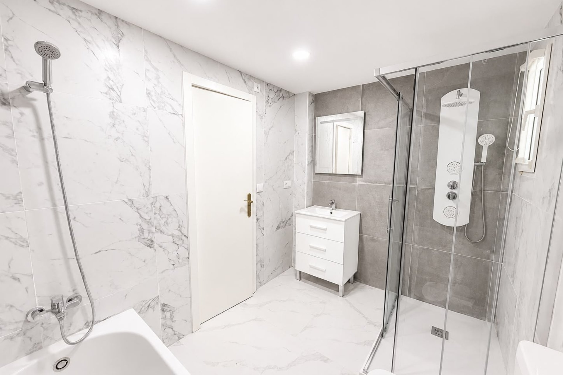 Reventa - Villa - Villamartin - Villamartín