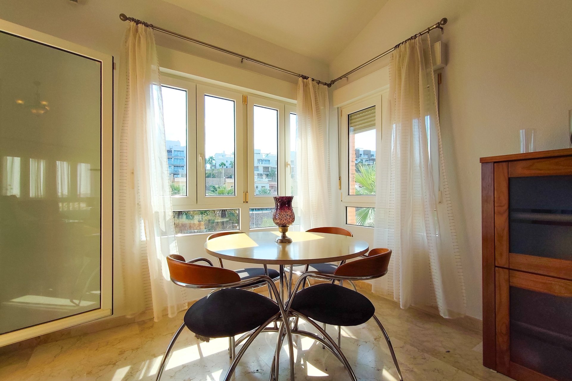 Reventa - Villa - Villamartin - Villamartín