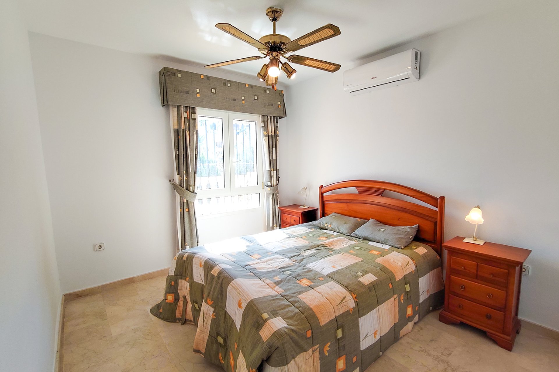 Reventa - Villa - Villamartin - Villamartín
