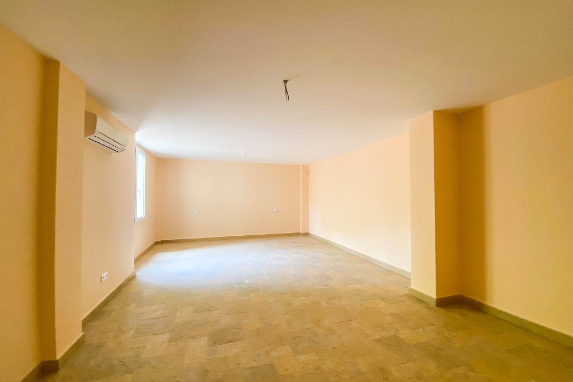 Reventa - Villa - Villamartin - Villamartín