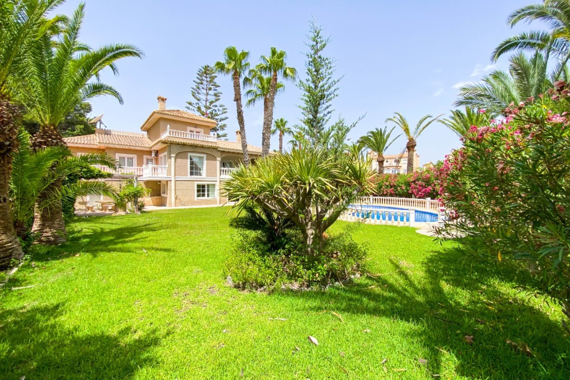 Reventa - Villa - Villamartin - Villamartín