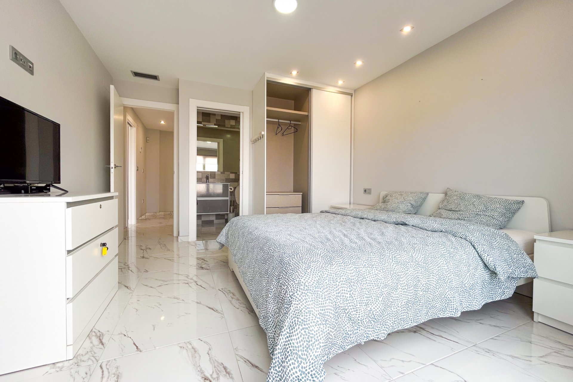 Reventa - Villa - Villamartin - Villamartín