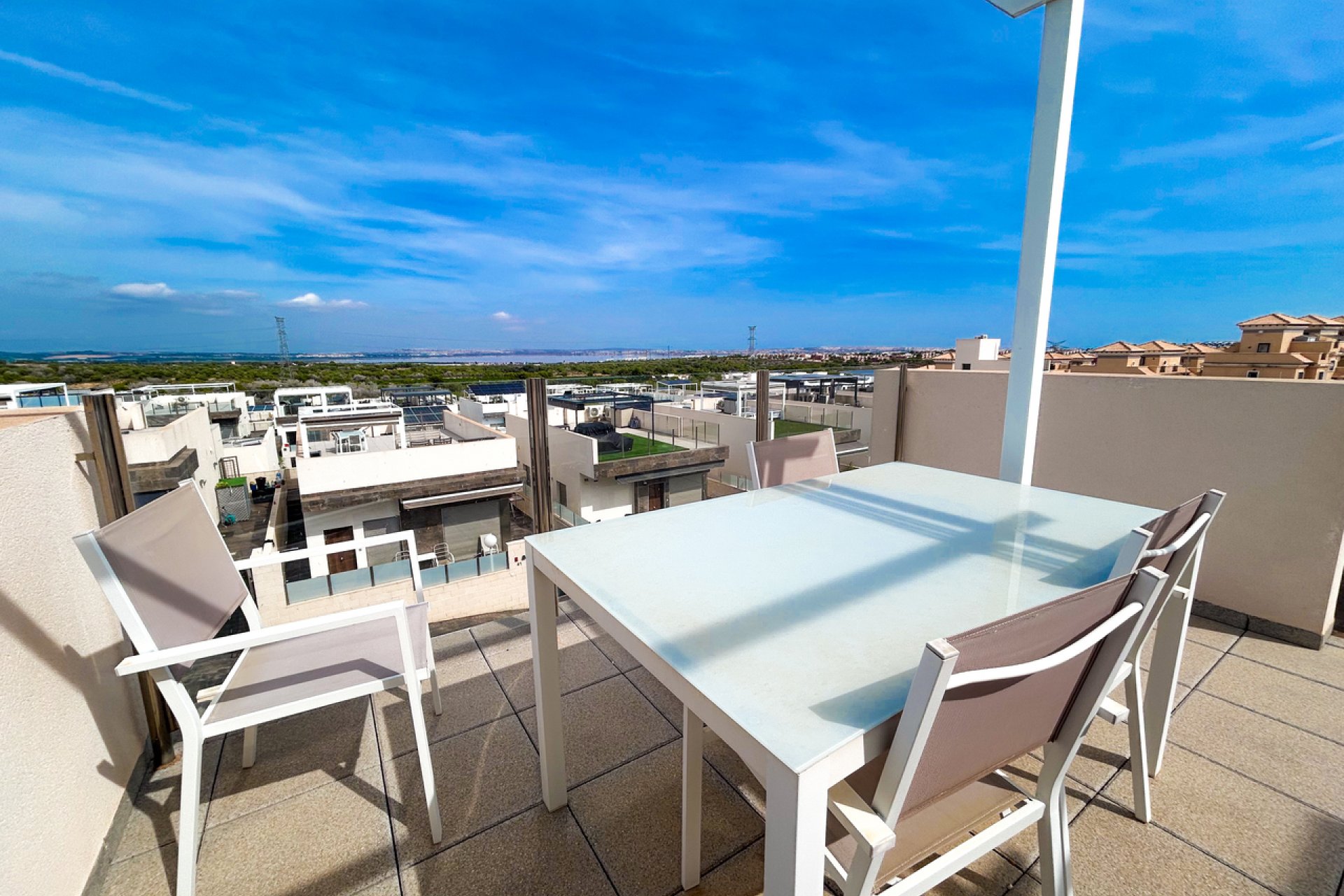 Reventa - Villa - Villamartin - Villamartín