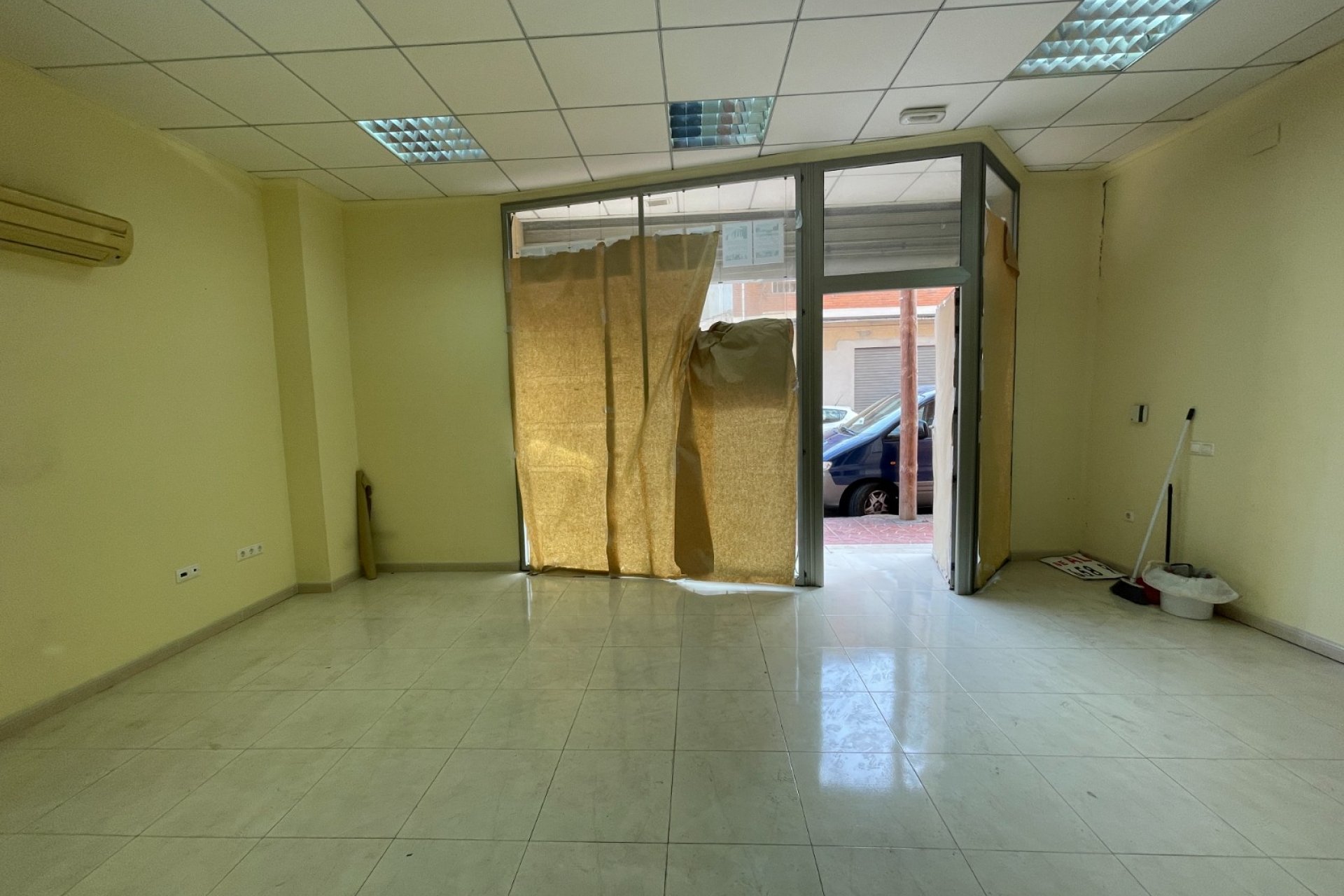 Revente - Commercial - Guardamar del Segura