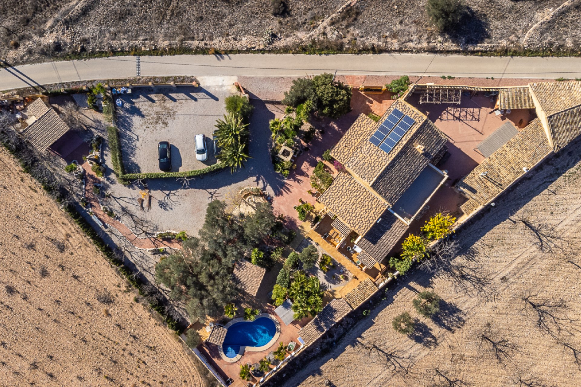 Revente - Commercial - Hondón de las Nieves