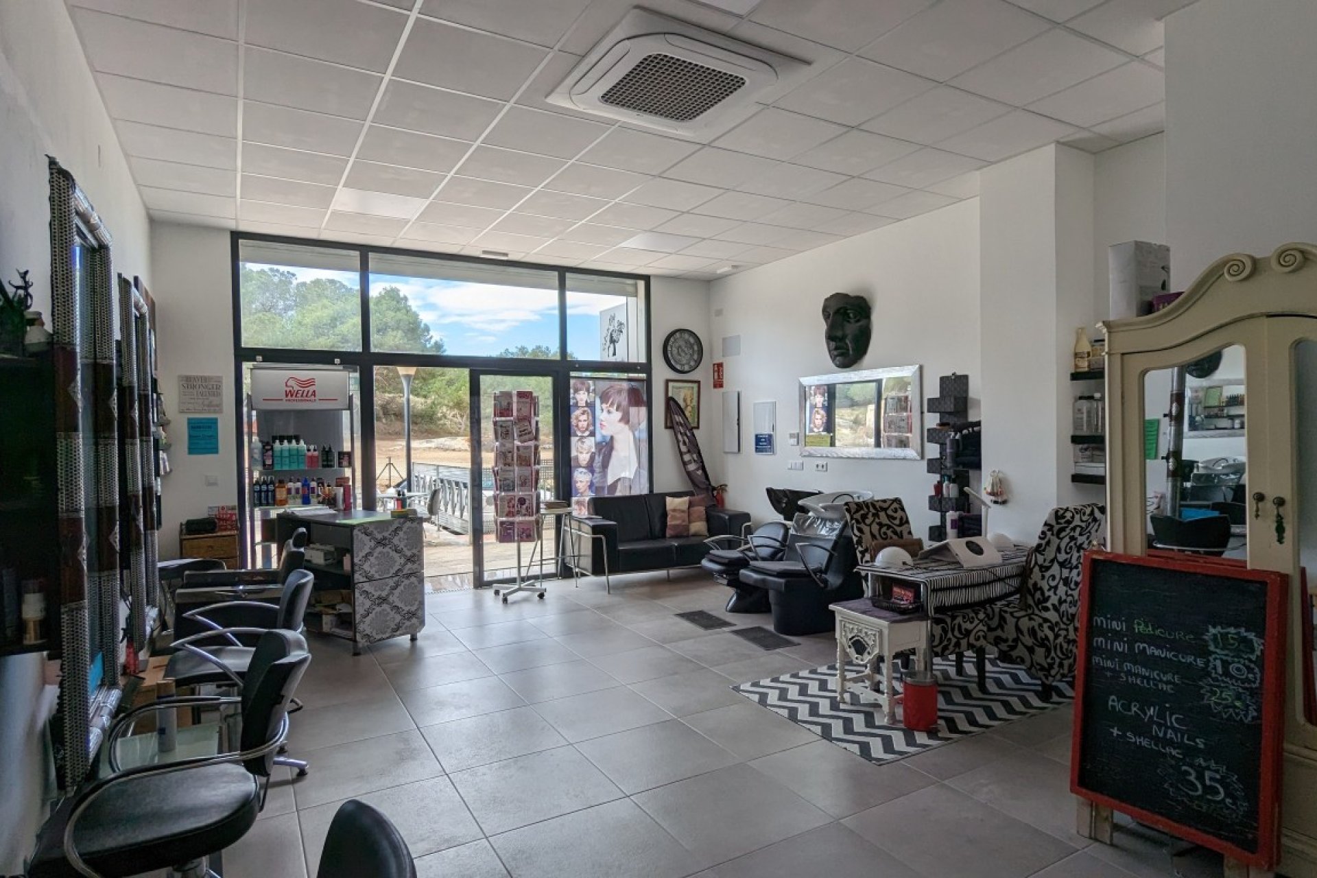 Revente - Commercial - Lo Crispin