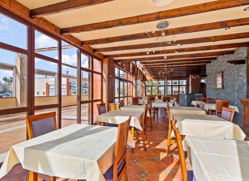 Revente - Commercial - Los Dolses